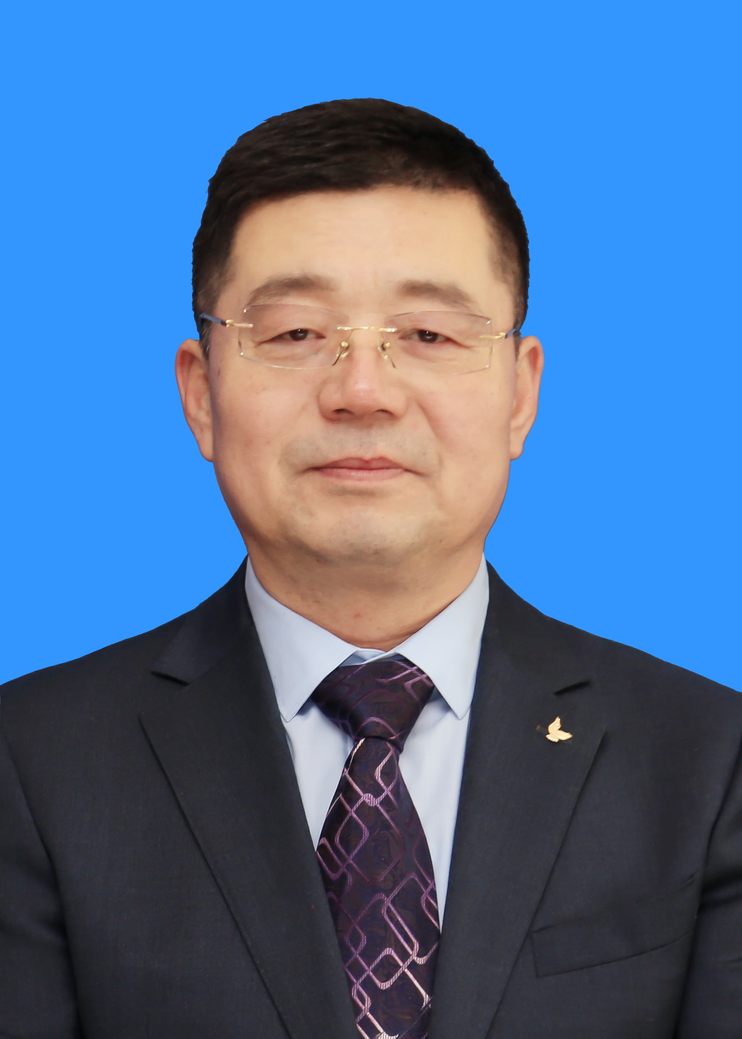 楊曉東  集團董事、千峰水泥集團董事長