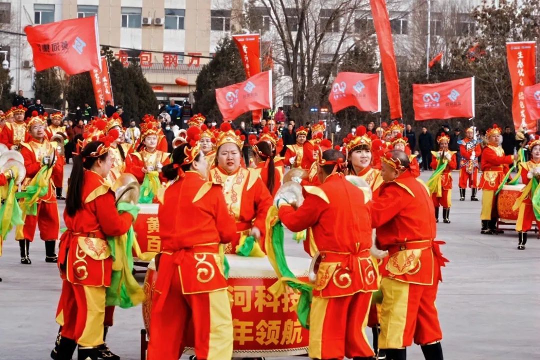 集團創(chuàng)業(yè)40周年威風(fēng)鑼鼓隊表演