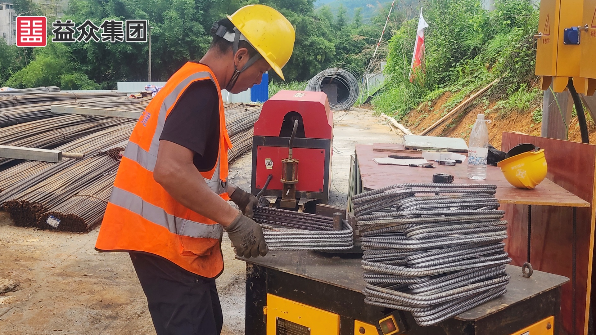 鋼筋場(chǎng)箍筋加工