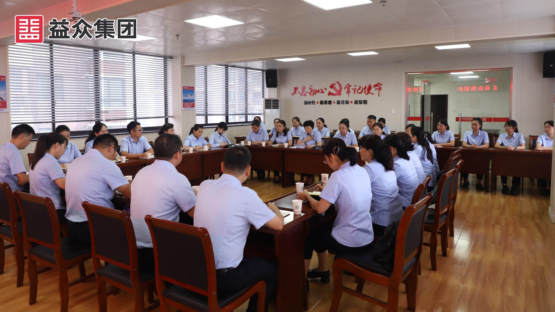 座談會現(xiàn)場 (4)